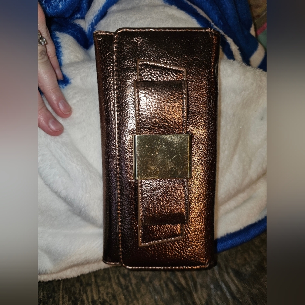 Wallet Broze in color